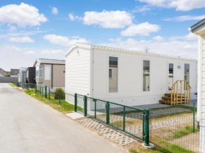 Modern mobile home in Middelkerke with garden